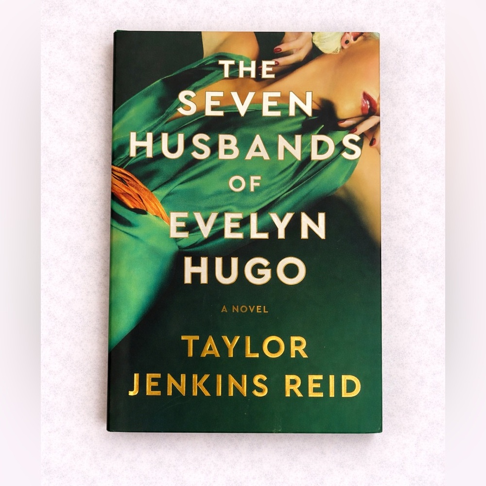 The Seven Husbands of Evelyn Hugo Collector’s Edition Green Cover Taylor Jenkins